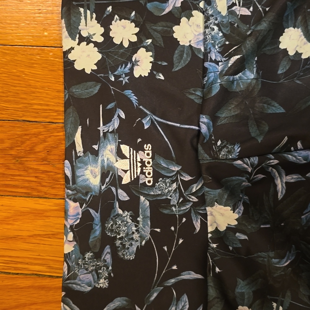 Floral Addidas Leggins - Picture 3 of 4